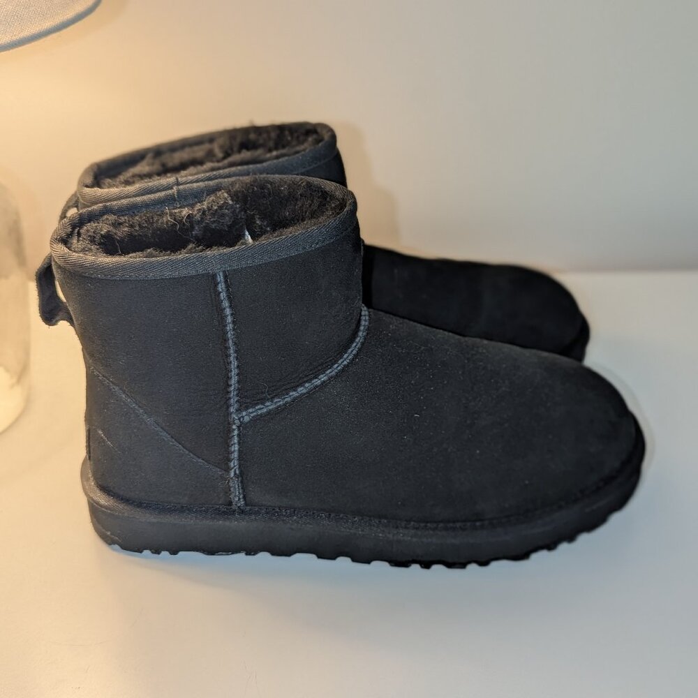 UGG Classic Mini II Genuine Shearling Lined Boot (Women)